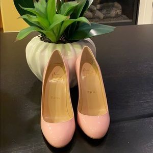 New US size 34.5 PINK Louboutin